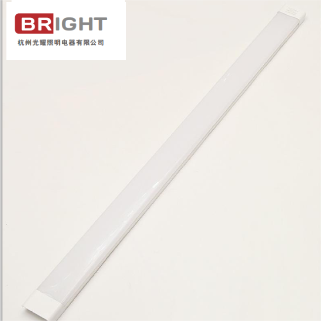 BATTEN LAMP SQUARE 